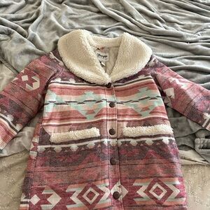 Wrangler Cream Sherpa-Lined Jacket with Subtle Aztec Trim